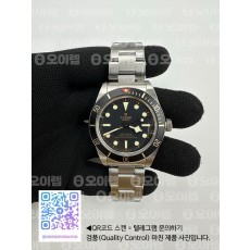 ZF공장 튜더 블랙베이58 스틸 블랙베젤 블랙다이얼 브레이슬릿 HERITAGE BLACK BAY SHIELD 39MM SS  BLACK BEZEL ON SS BRACELET A2824